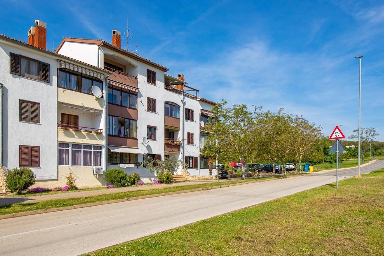 Apartment Papalina Върсар Екстериор снимка